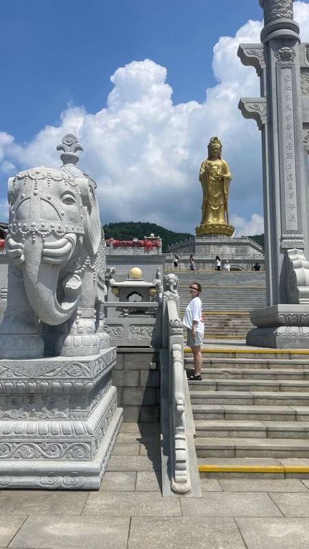 China, photo 7 of 8